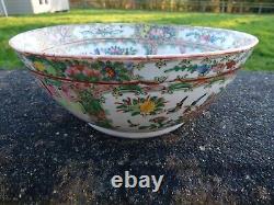 19thC LARGE CANTON FAMILLE ROSE BOWL TYPICALLY DECORATED & VERY GOOD COND