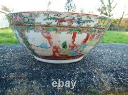 19thC LARGE CANTON FAMILLE ROSE BOWL TYPICALLY DECORATED & VERY GOOD COND