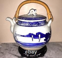 ANTIQUE CHINESE Large Blue & White TEAPOT