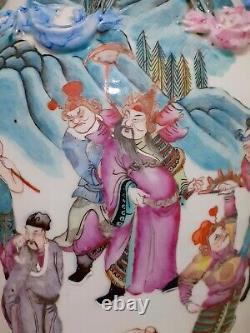 A Chinese Antique Porcelain Large Canton Famille Rose Vase Qianlong 18th Century