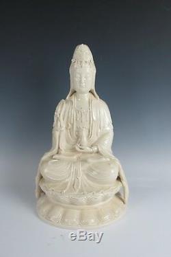 A Chinese Large White Porcelain Guan-yin / Kwan-yin Buddha Figurine Statue art