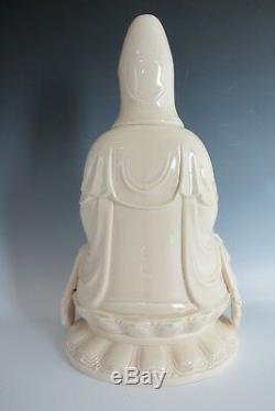 A Chinese Large White Porcelain Guan-yin / Kwan-yin Buddha Figurine Statue art