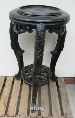 A LARGE 19th CENTURY ANTIQUE CHINESE CARVED HARD WOOD DISPLAY STAND TABLE