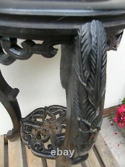 A LARGE 19th CENTURY ANTIQUE CHINESE CARVED HARD WOOD DISPLAY STAND TABLE