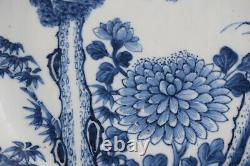 A large chinese charger in blue and white Yongzheng/Qianlong 38cm / 15 Inch