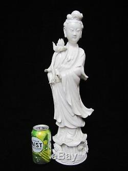 Antique Chinese Porcelain GuanYin Large Statue. 19.75 tall