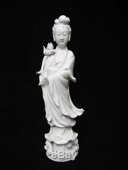 Antique Chinese Porcelain GuanYin Large Statue. 19.75 tall