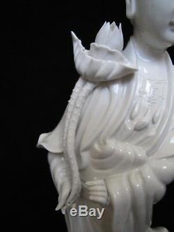 Antique Chinese Porcelain GuanYin Large Statue. 19.75 tall