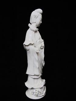 Antique Chinese Porcelain GuanYin Large Statue. 19.75 tall
