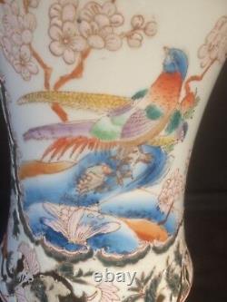 Antique porcelain chinese very large vase. Sealmark and rare model. Beautiful