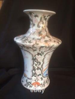 Antique porcelain chinese very large vase. Sealmark and rare model. Beautiful