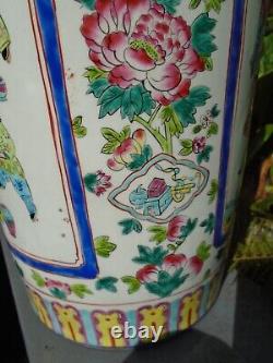 Chinese Very large Famille verte hand painted vase wonderful colours signed