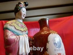 EARLY 20th CENTURY LARGE CHINESE SWATOW BREWERY ADVERTISING VASE / FLASK