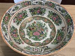 Large 16 Chinese ROSE MEDALLION BUTTERFLY PUNCH BOWL Antique Export Porcelain