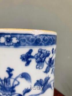 Large 18th Century Chinese Export Porcelain Tankard