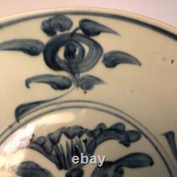 Large Antique Chinese Blue and White Charger Ming Dynasty Zhangzhou Swatow