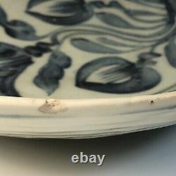 Large Antique Chinese Blue and White Charger Ming Dynasty Zhangzhou Swatow