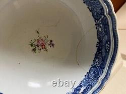 Large Antique Chinese Export Porcelain Armorial Bowl Qing Qianlong