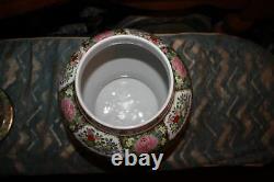 Large Chinese Famille Rose Medallion Foo Dog Lidded Spice Jar Vase Colorful