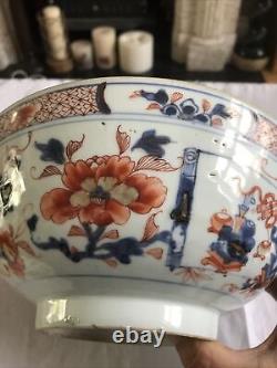 Large Chinese Imari bowl, Kangxi or Yongzheng