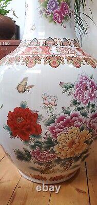 Large Chinese Vase Exotic flowers and butterfly's JINGDEZHEN Ceramics