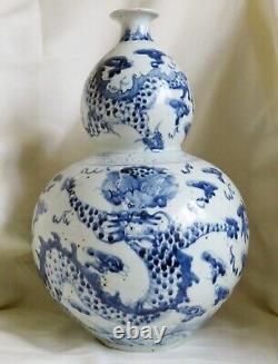 Large Heavy Antique Chinese Blue & White Hand Painted Gourd Porcelain Vase