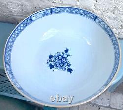 Large Quality 18th Century Chinese Blue and White Punch Bowl, Peony Design, VGC