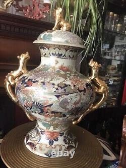 Large antique chinese vases And Wooden Display 64 Cm Including Stand