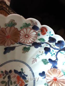 Rare antique Chinese porcelain 19thc deep bowl fluted scalloped edge wucai large
