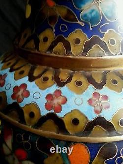 Spectacular Antique Chinese large cloisonne Mille Fleurs vase 11.5 tall
