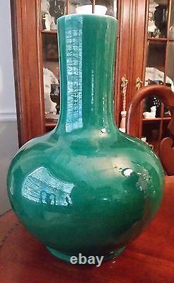 Very Beautiful and Large Chinese Apple Green Porcelain Vase