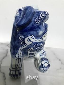 Vintage Chinese Large Pair Blue & White Porcelain Foo Dog Statues 8.5 Tall