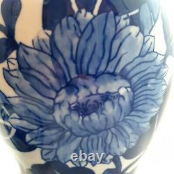 Vintage Large Chinese Blue White Porcelain Baluster Ginger Jar Lidded Vase, 14