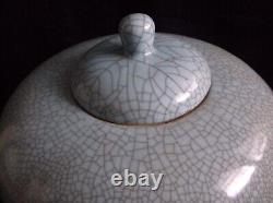 Vintage Large Chinese Porcelain Crackle glazed Lidded Jar 13