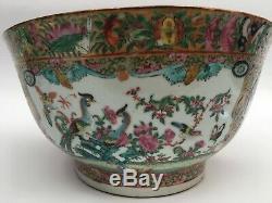 19 C. Grande Porcelaine Chinoise Canton Famille Rose Bowl Punch Ovale