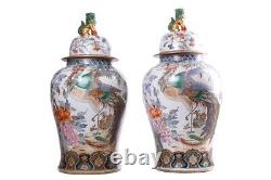 Antique (1711-1799) Paire impressionnante de grands vases en porcelaine chinoise Qianlong