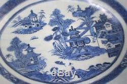 Antique 18ème Siècle Chinois En Porcelaine Bleu Et Blanc Avec Couvercle Grand Bol