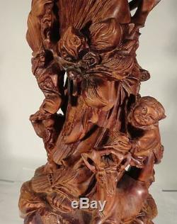 Antique Chinese Grand Boxwood Huali Sculpté Shou Figure Verre Yeux Cerfs