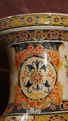 Antique Chinois Grand Medalions Peint À La Main Porcelaine Avec Cour Scène Vase