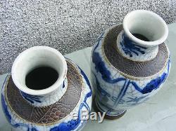 Antique Paire De Crackle Chinois Wear Vases Bleu Et Blanc Grand Signed
