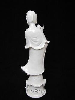 Antique Porcelaine Chinoise Guanyin Grande Statue. 19,75 Grand