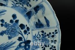 Assiettes chinoises anciennes en porcelaine profonde de 28 cm de large avec des oiseaux et un paysage du XVIIIe siècle