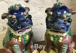 Associez Grandes Statues Antiques Polychrome Foo Dogs Vers 1900