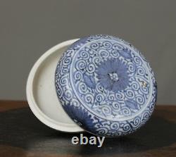 Blue Chrysanthemum Shippeck Cargo Large Lided Box And Cover Kangxi C1660