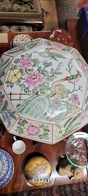 Bol de centre octogonal à couvercle de famille rose en porcelaine chinoise