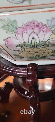 Bol de centre octogonal à couvercle de famille rose en porcelaine chinoise