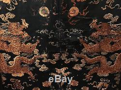 Écran De Salle À Trois Panneaux Brodé Avec Un Dragon En Soie Brodé Rare Et De Grande Dynastie Qing