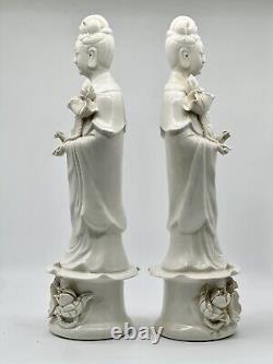Exquise et grande paire de statues en blanc de Chine de Guanyin, période de la République