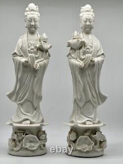 Exquise et grande paire de statues en blanc de Chine de Guanyin, période de la République