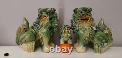 Extra Grand 9,5 Pouces Paire Antique Chinois Porcelaine Foo Chiens Famille De 3